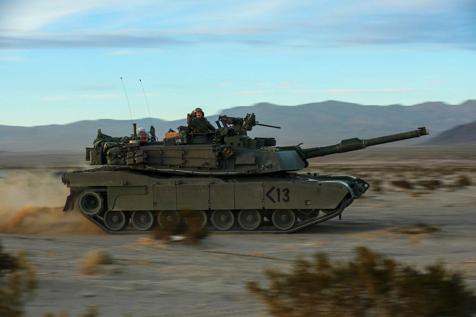 Wjadą na front i poślą czołgi w zapomnienie. Armia USA ma specjalną broń na pancerne kolosy