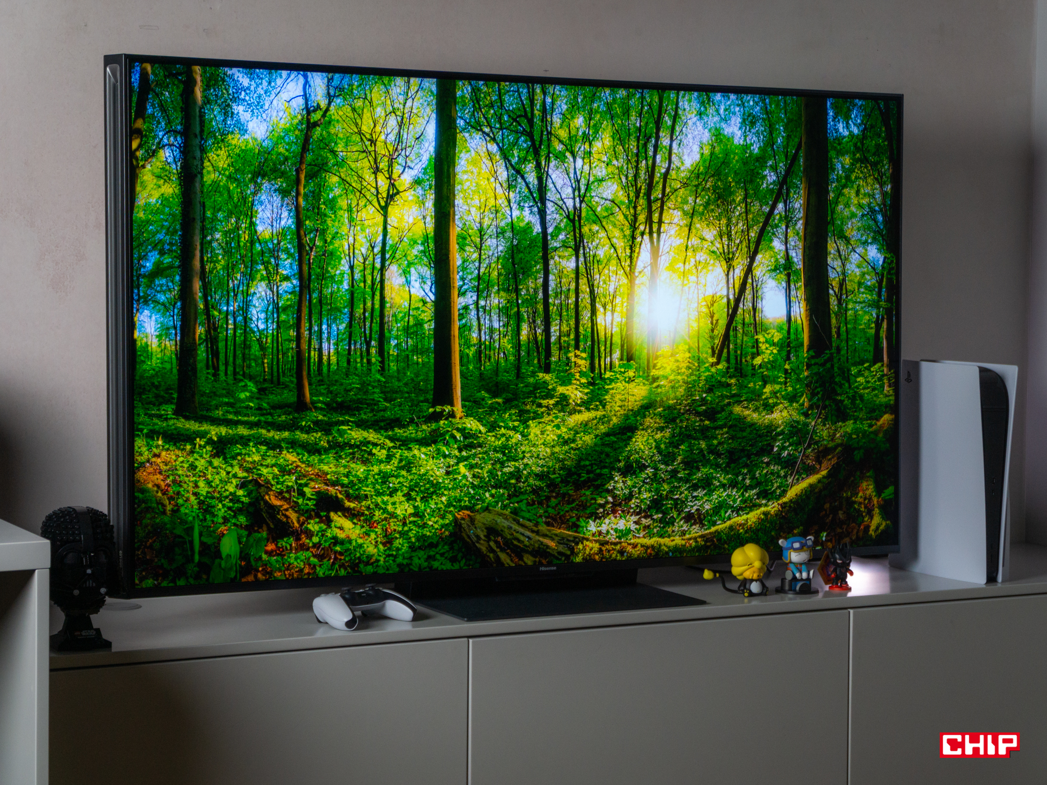 Telewizor czy słup ogłoszeniowy? Hisense wystawia cierpliwość klientów na wielką próbę