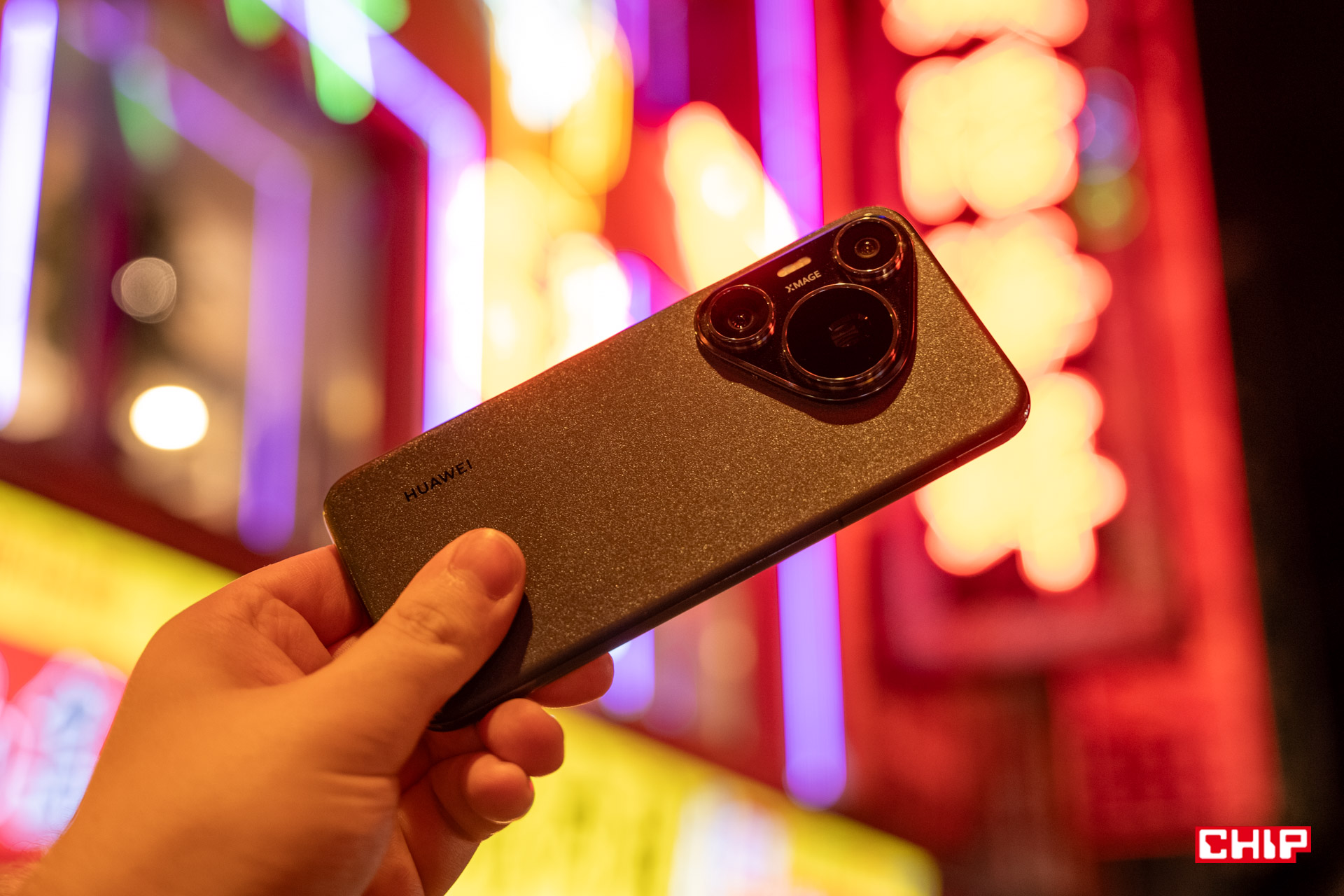 Powrót do szkoły z Plusem – telefony w atrakcyjnych cenach i bony do Empiku