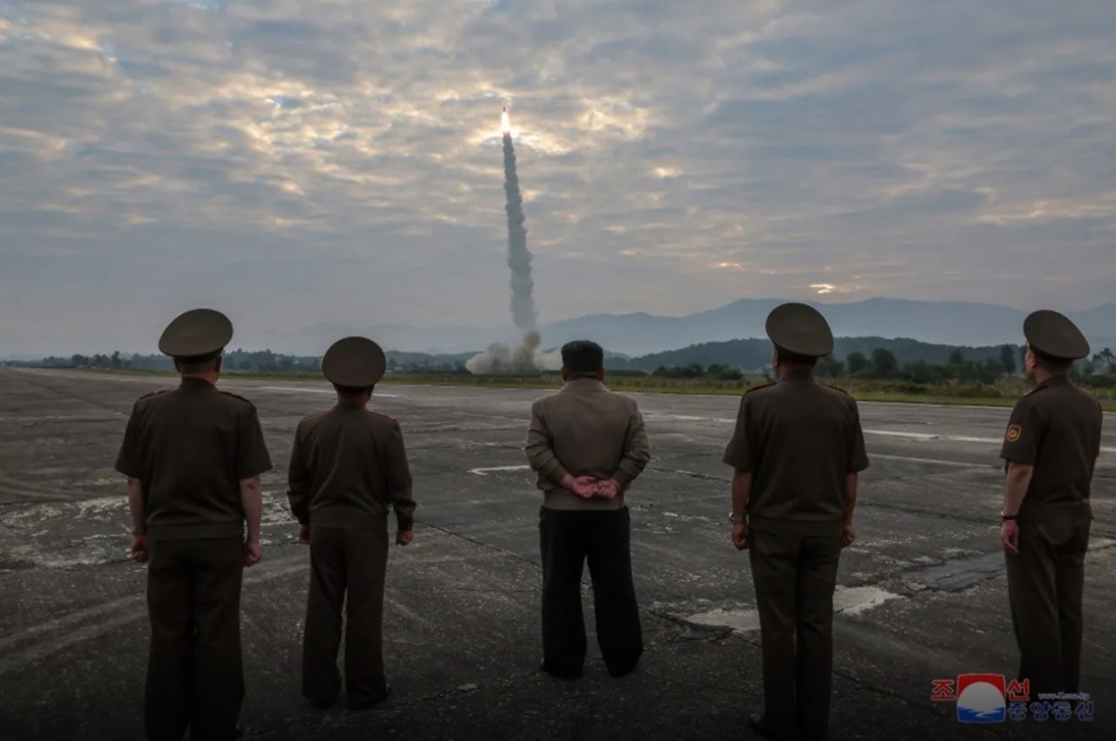 Mała wyrzutnia, a problem ogromny. Korea Północna ma nową broń