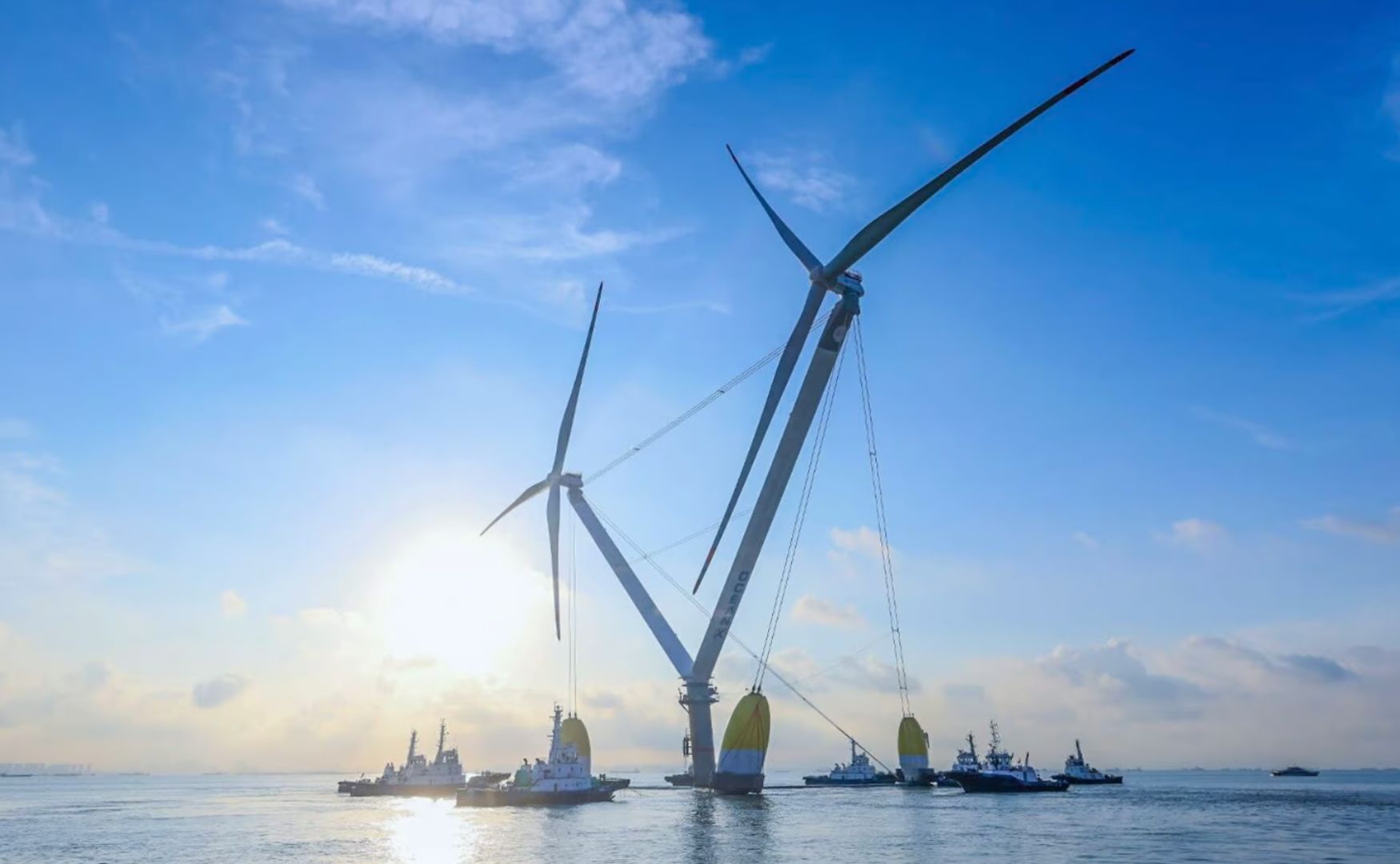 Największa pływająca turbina świata. Chiny pokazały giganta, który zawalczy z Europą