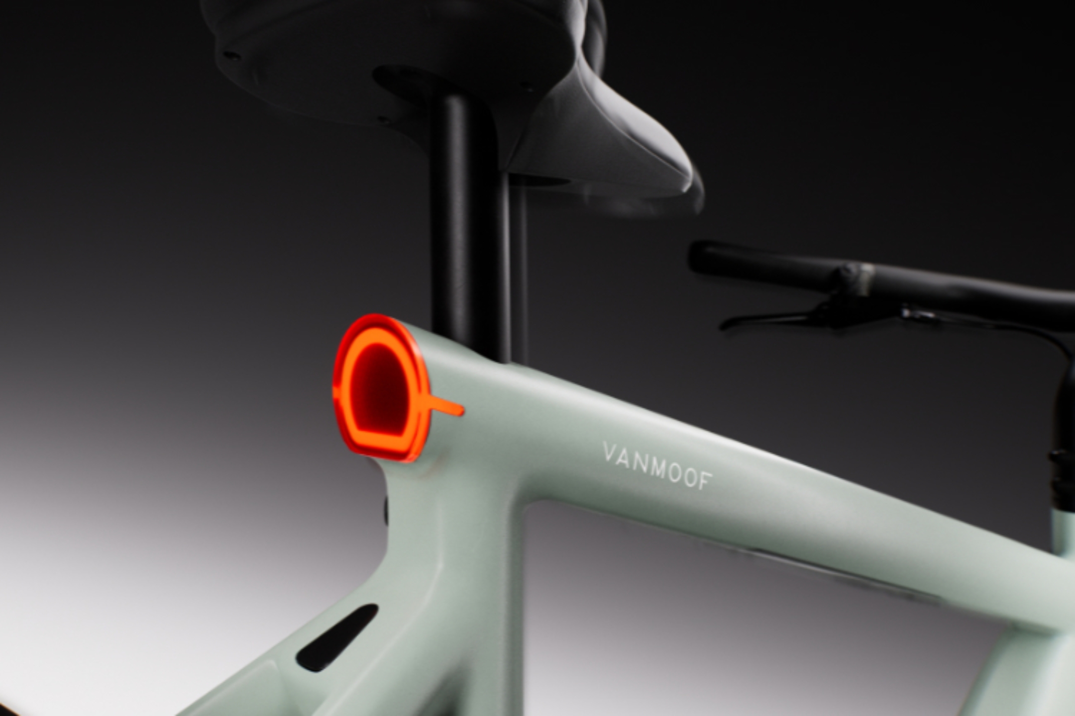 Ekspert od rowerów miejskich powstał z popiołów i pokazał nowe e-bike