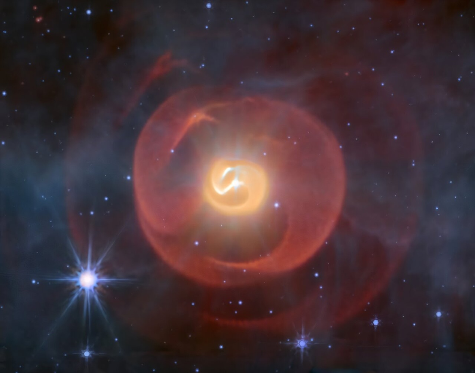 Teleskop Jamesa Webba odkrył nową gwiazdę. Te zdjęcia zmieniają wiedzę o jej układzie i naszym pochodzeniu