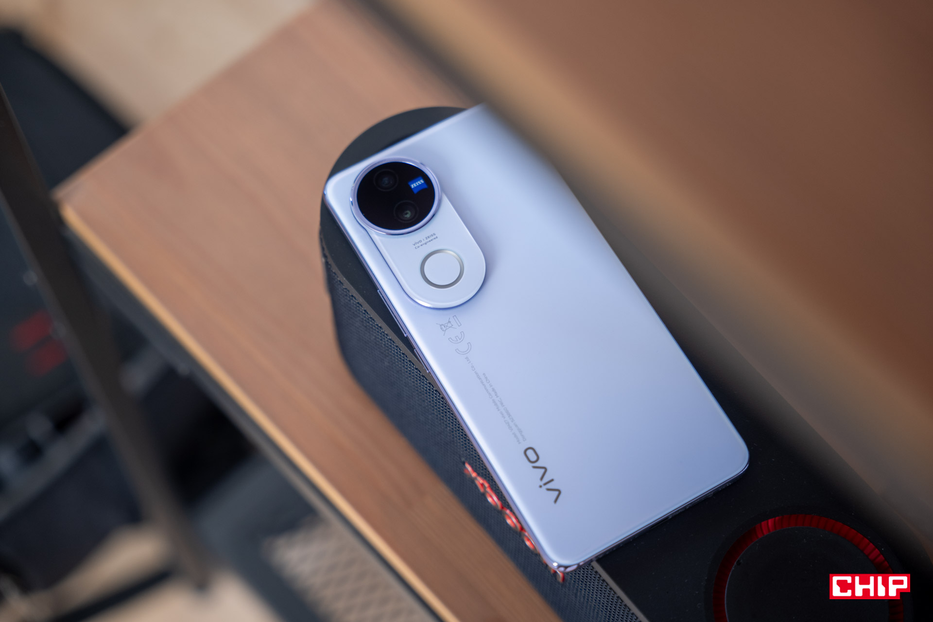 Recenzja vivo V50. Czy ZEISS zagwarantował jakość?