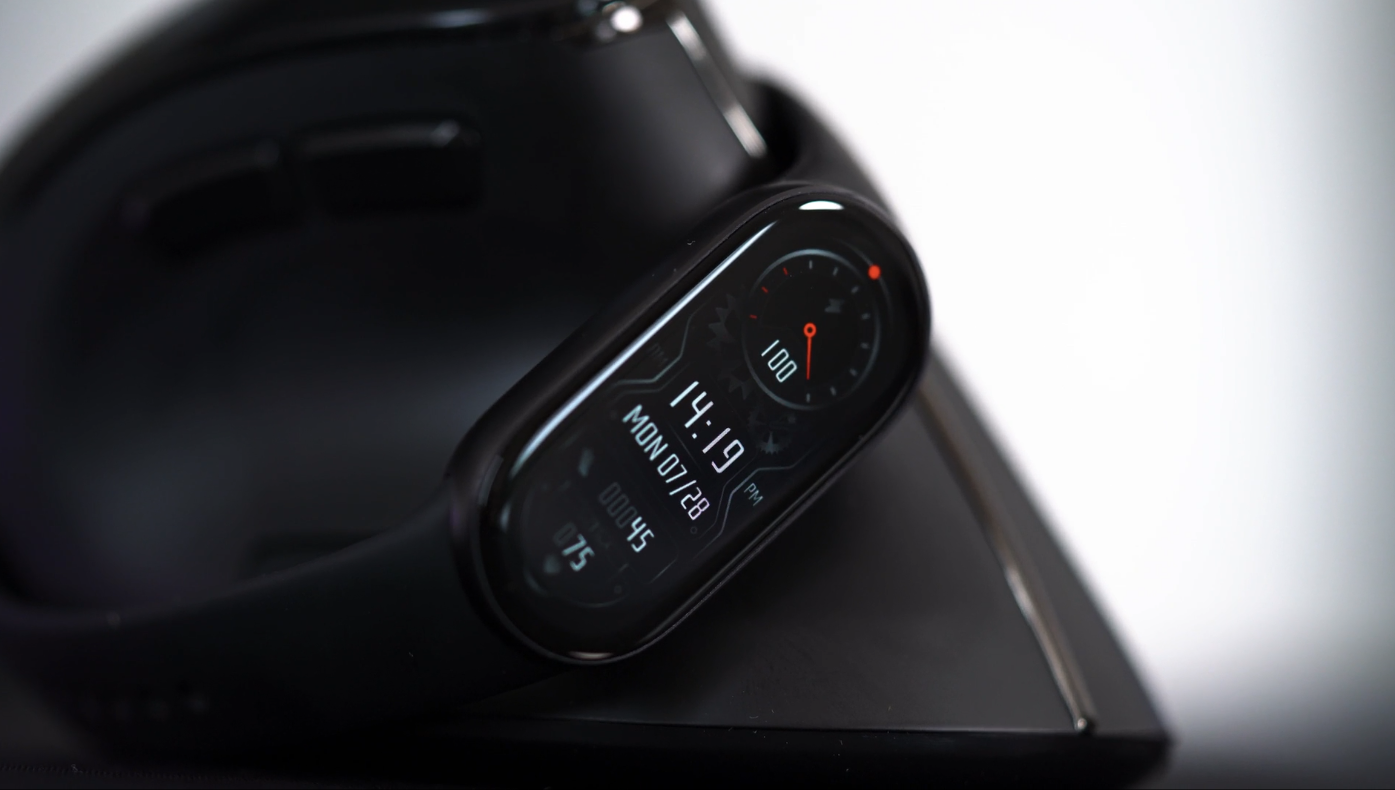 Test Xiaomi Smart Band 10 – co ile lat warto wymienić opaskę na nową?