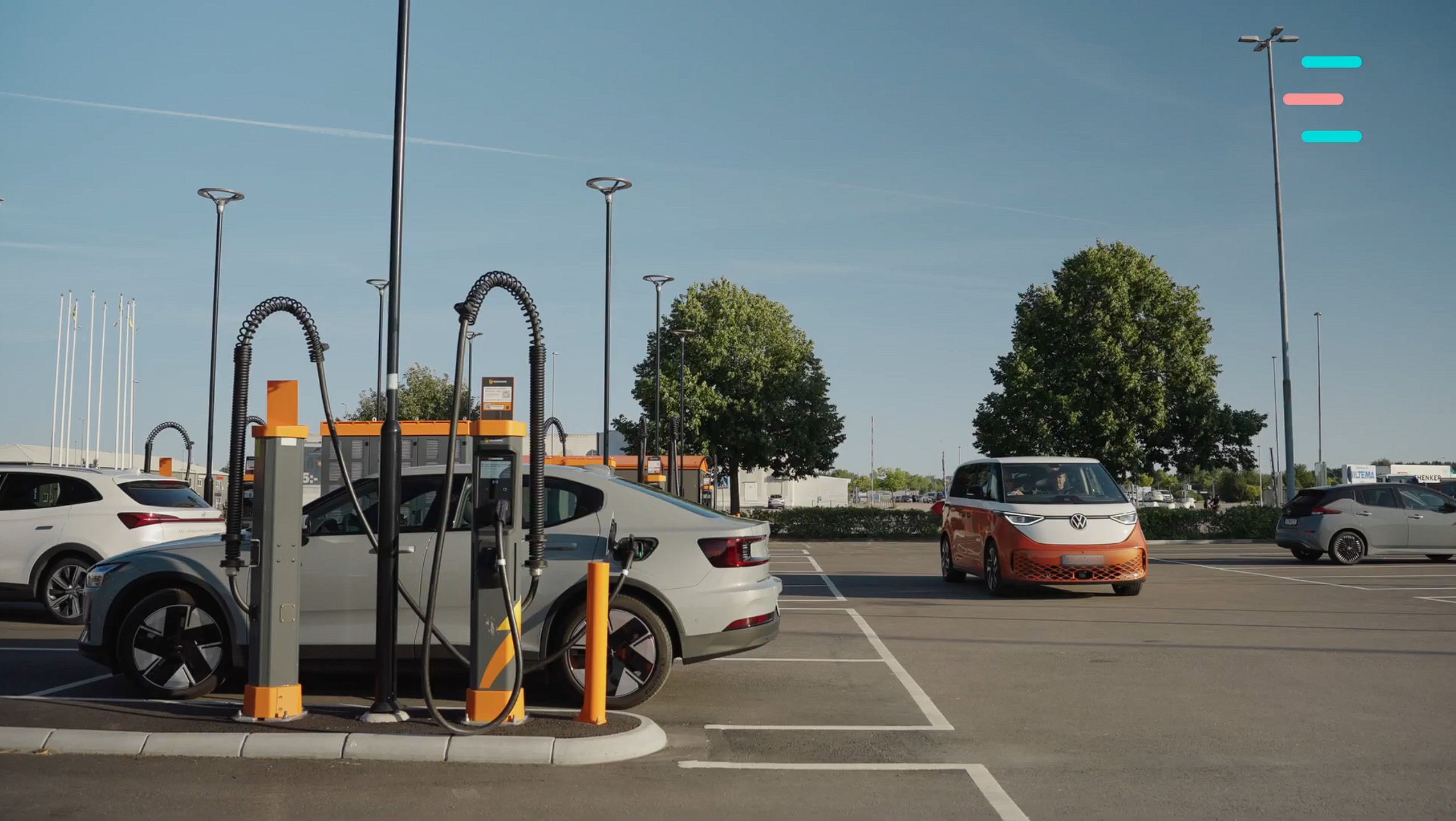 Ładujesz auto i ratujesz sieć energetyczną jednocześnie. Szwedzki pomysł podbija świat