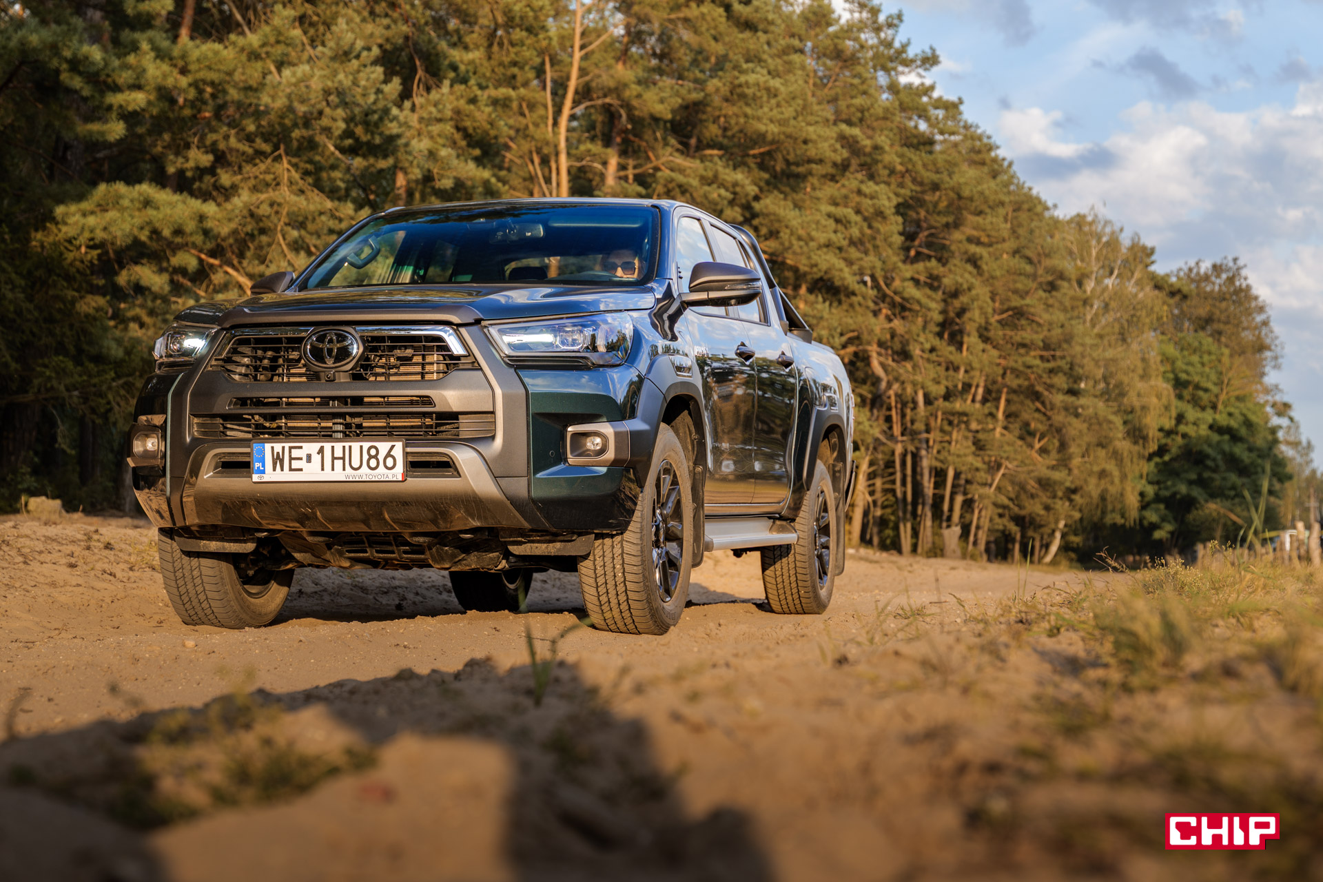 Test Toyota Hilux – kiedy Land Cruiser jest zbyt luksusowy
