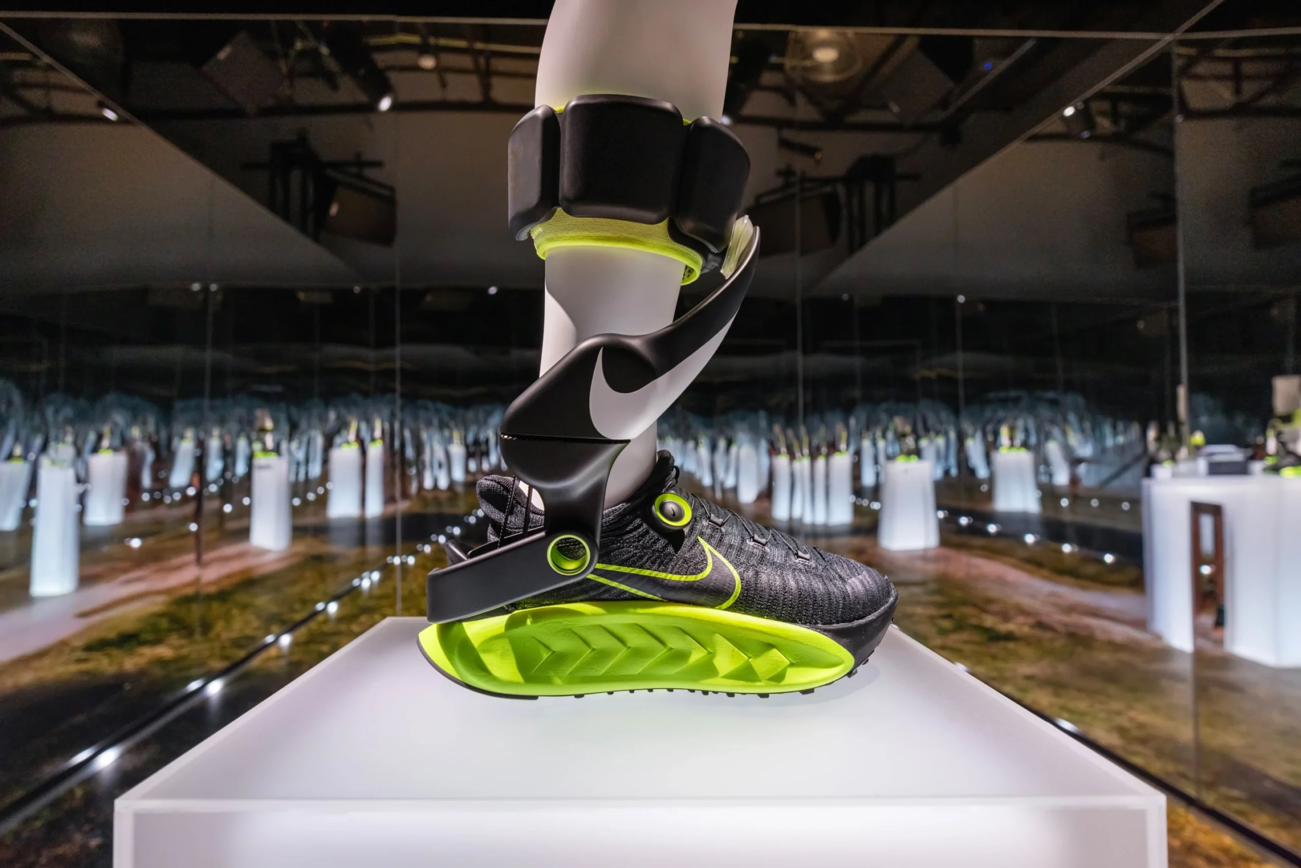 Nike Sport Offense to buty sensoryczne i osobiste egzoszkielety dla biegaczy
