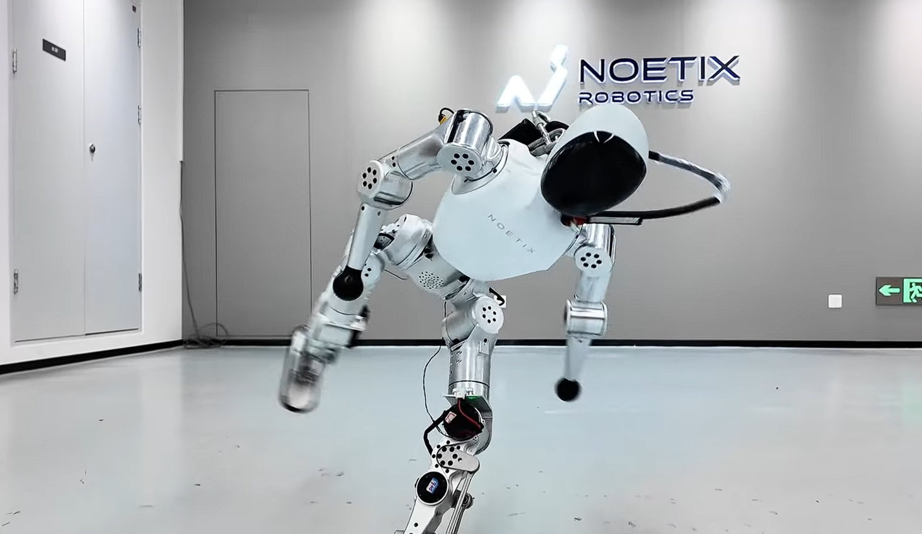 Zamiast nowego iPhone lepiej kup Bumi, bo po co komu telefon, kiedy może mieć robota?