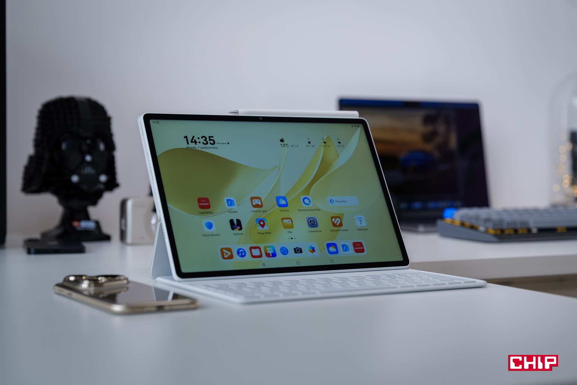 Nasze oczy nie lubią cyfrowego świata. Czy Huawei MatePad X 2025 pomoże nam się w nim poruszać?