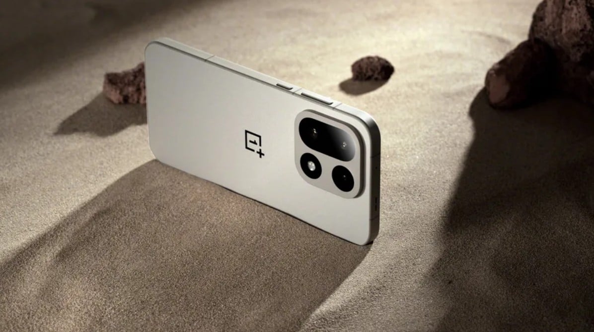 OnePlus 15 zalicza premierę. Na pokładzie gigantyczna bateria i ekran 165 Hz, ale też kilka rozczarowań