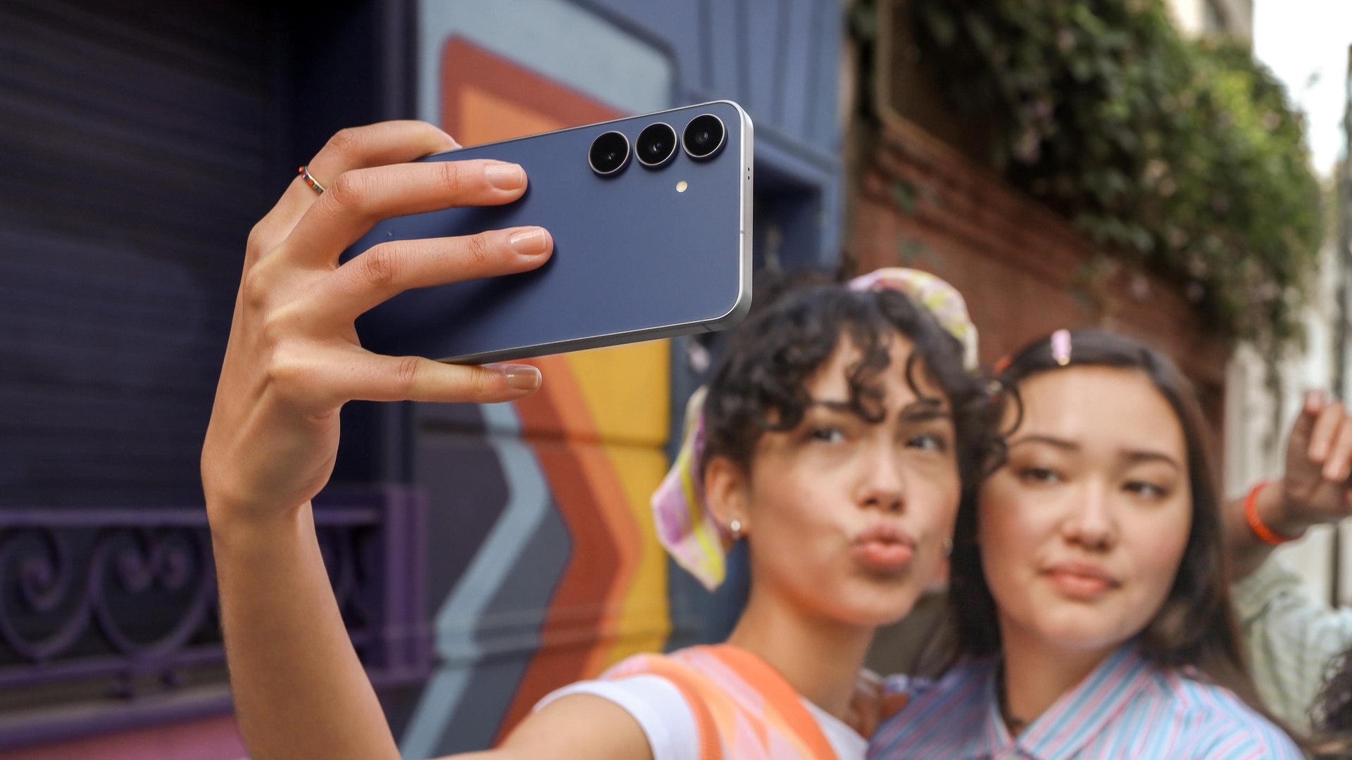 Black Weeks w Plusie z rabatem choćby 700 złotych na flagowe telefony