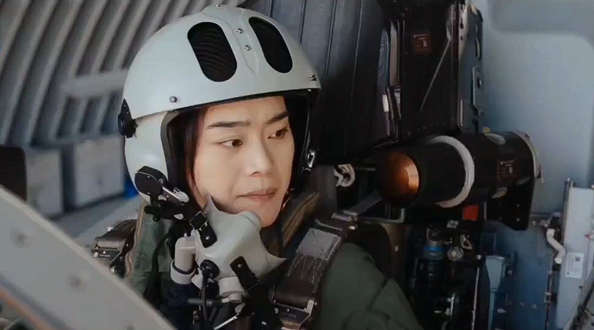 Chiny połączyły GJ-11 z J-16D i J-20. Ten lotniczy układ rozbraja OPL, zanim zdąży zareagować