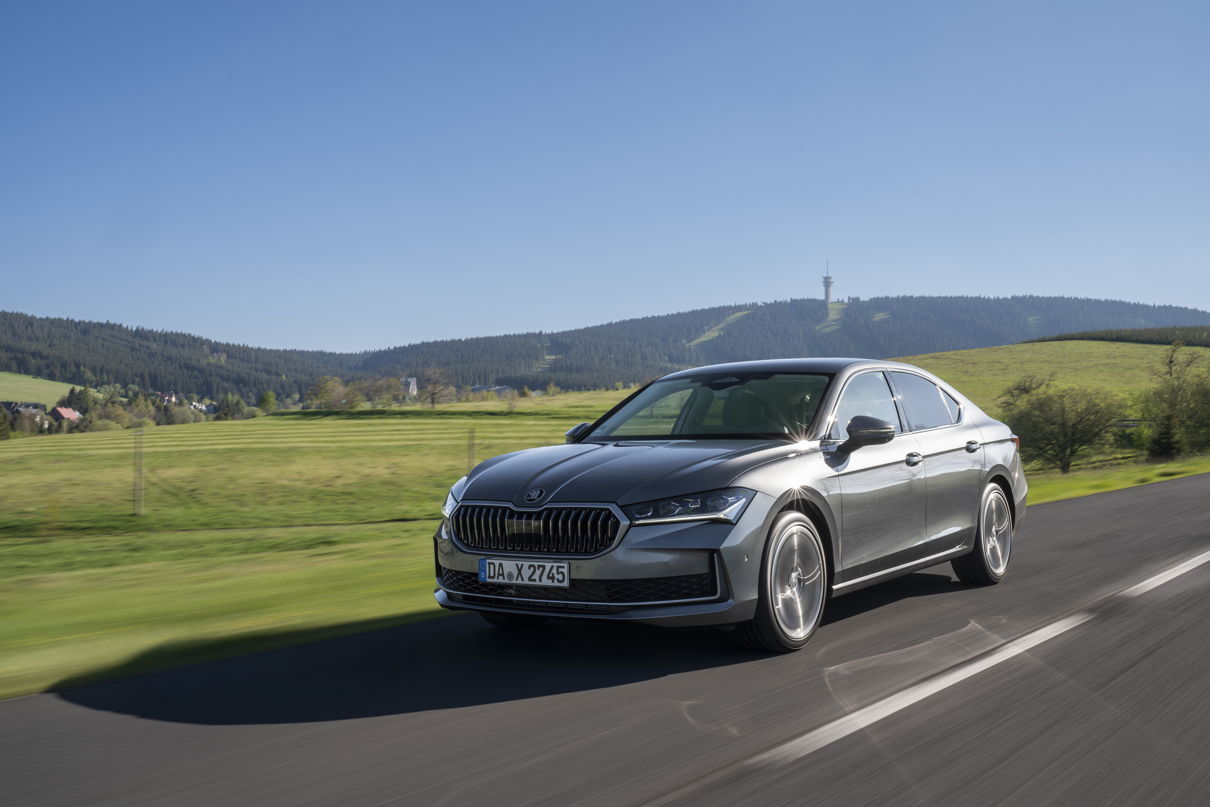 Škoda Superb – elegancja, przestrzeń i technologia w jednym