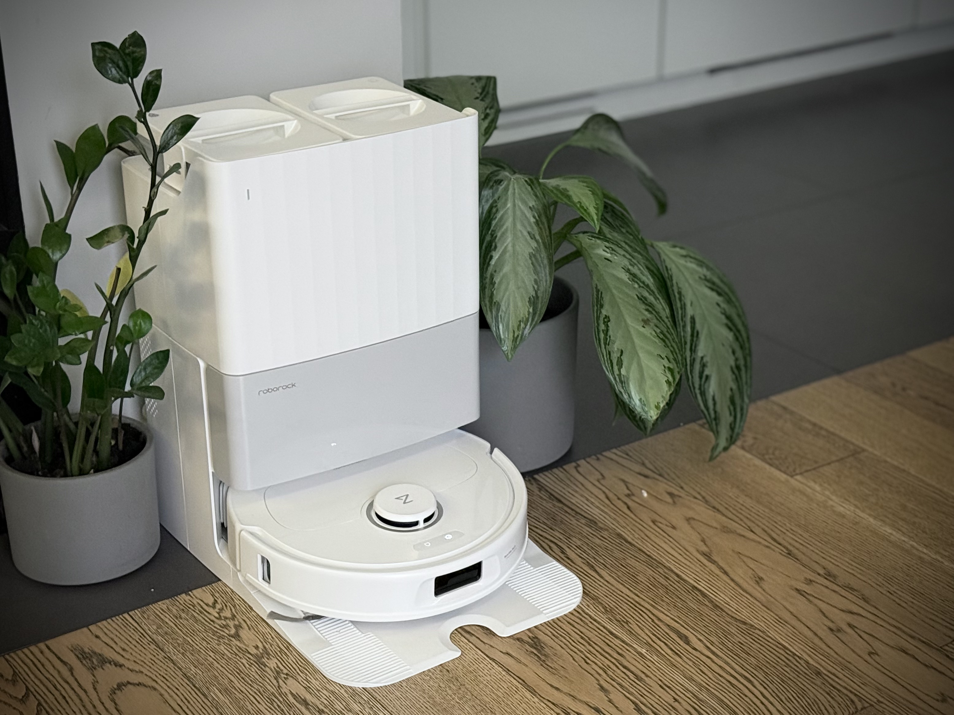 Test Roborock Qrevo 5AE: czy ten robot może zastąpić odkurzacz i mop?