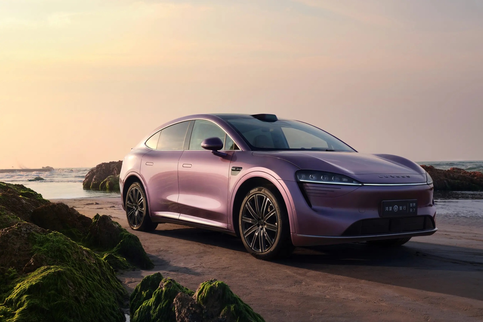 Chiński samochód przejechał przez piekło. Czy to powód, aby piać z zachwytu?