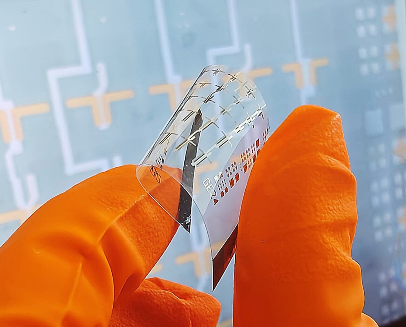 “Błąd projektowy” tranzystorów okazał się ich ukrytą supermocą