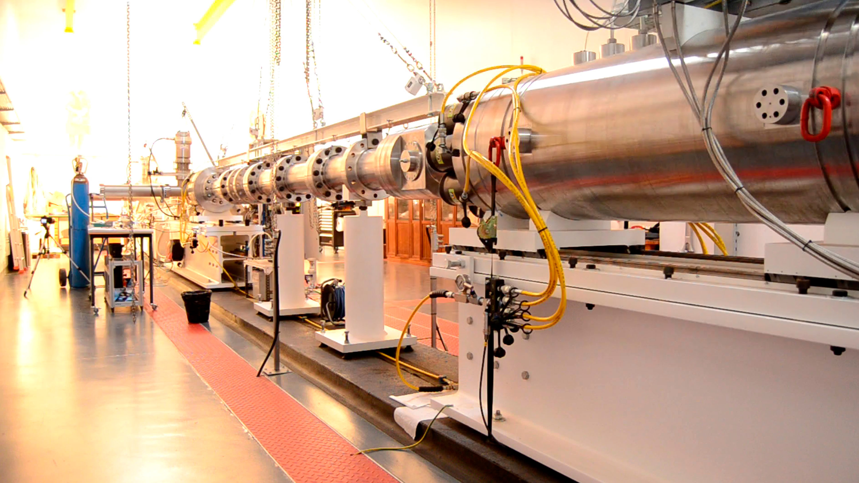 Przepływ hipersoniczny wygenerował temperatury wyższe niż na Słońcu. Oto przełomowy eksperyment ESTHER