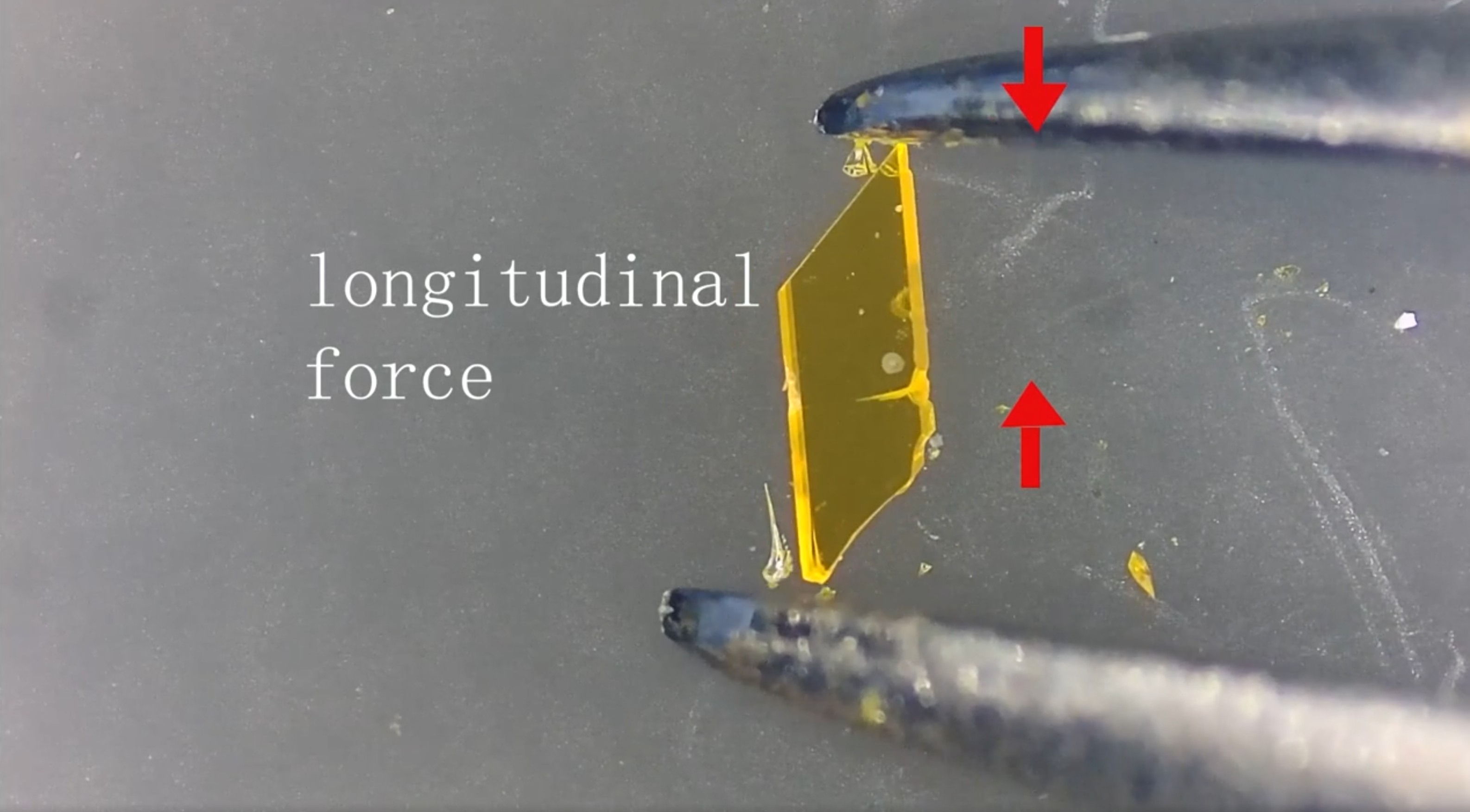 Organiczny kryształ, który sam się naprawia. Sprawdza się choćby w istnych ekstremach