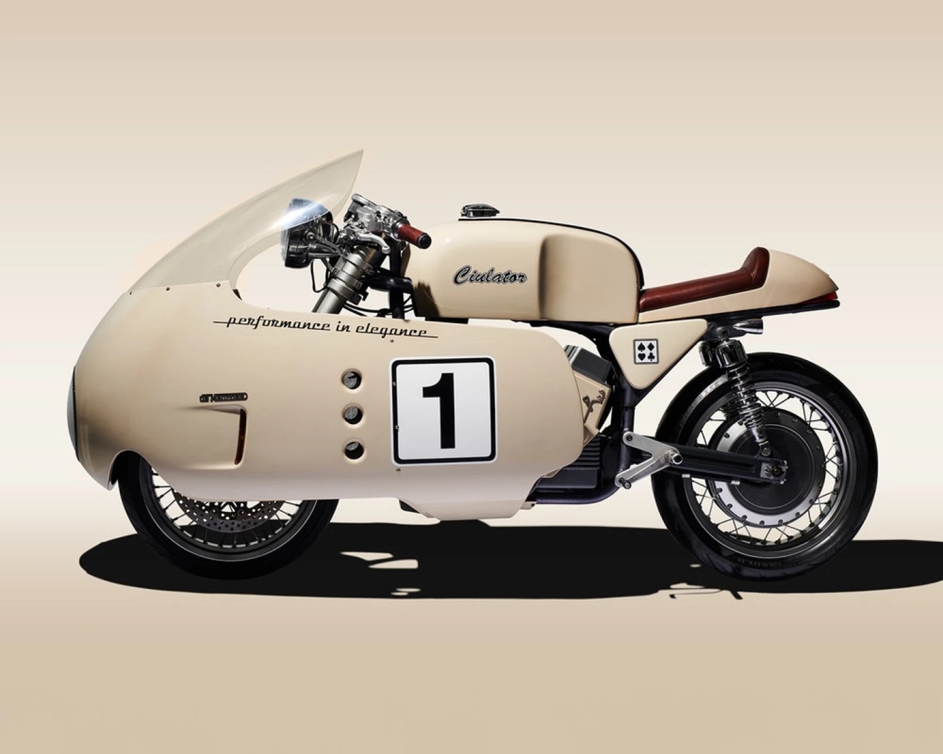 Cafe racer z przyszłości. Ten motocykl powala nie tylko wyglądem, ale też ceną