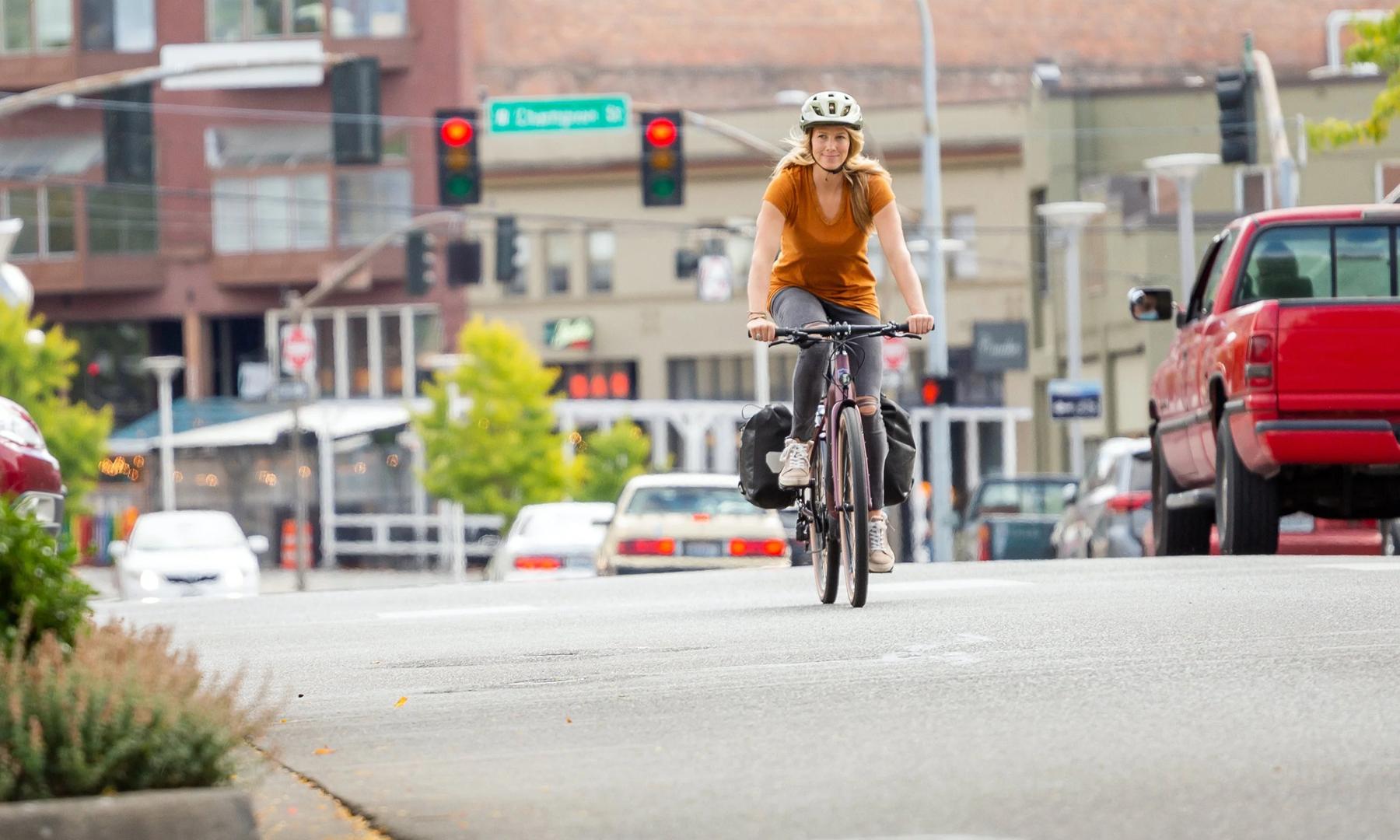 Kona dopieszcza swój miejski klasyk. Czy to rower idealny?