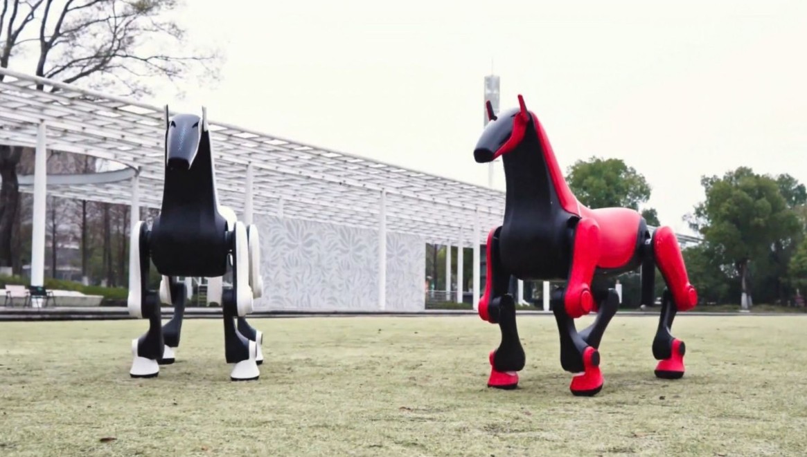 Mechaniczny rumak z Chin. DEEP Robotics świętuje Rok Konia w wielkim stylu