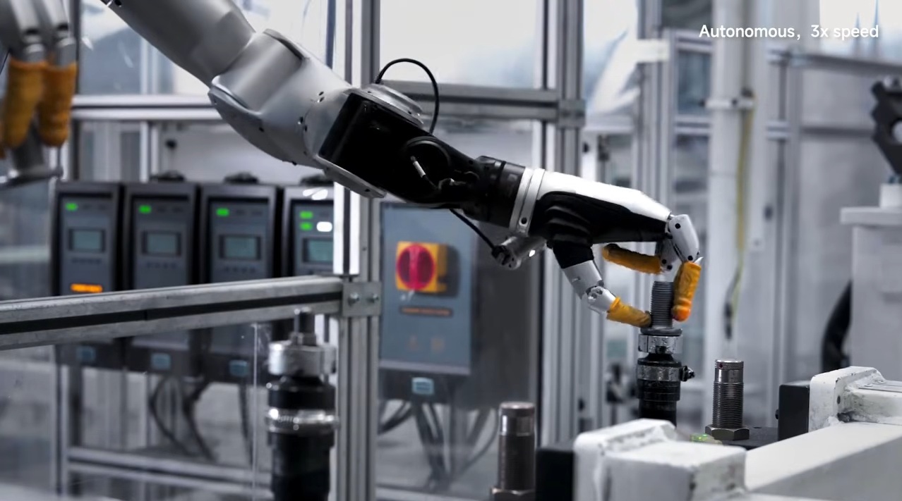 Przyszłość motoryzacji dzieje się w Chinach. Xiaomi wprowadza humanoidy na linię produkcyjną