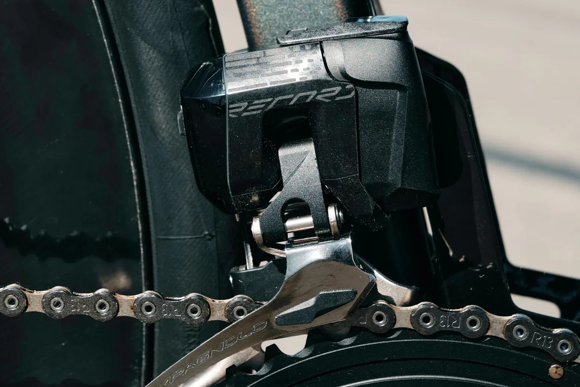 Nie tylko Shimano i SRAM. Legenda wreszcie przestała mówić wyłącznie do najbogatszych rowerzystów