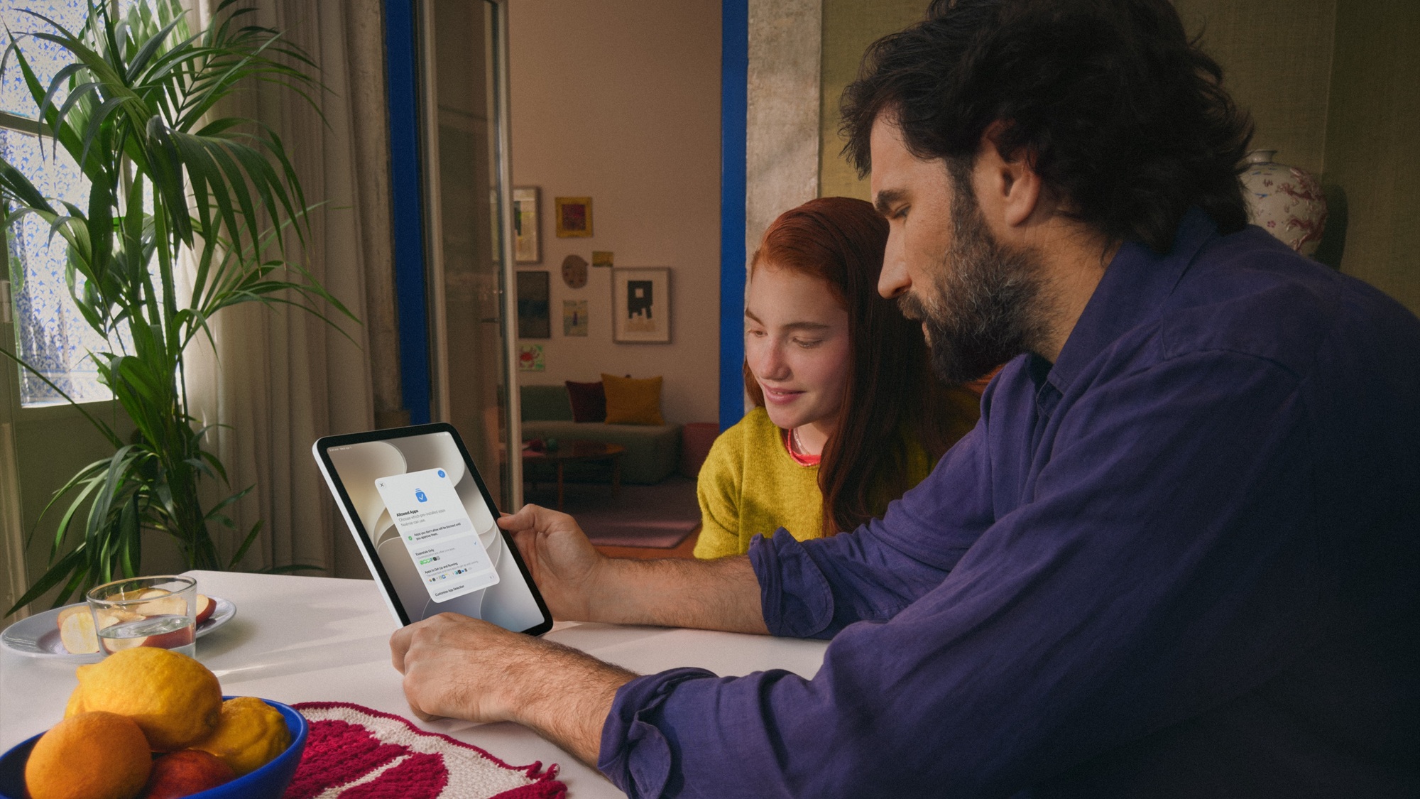 Apple chce pomóc rodzicom odzyskać kontrolę. Nadchodzą duże zmiany w bezpieczeństwie dzieci