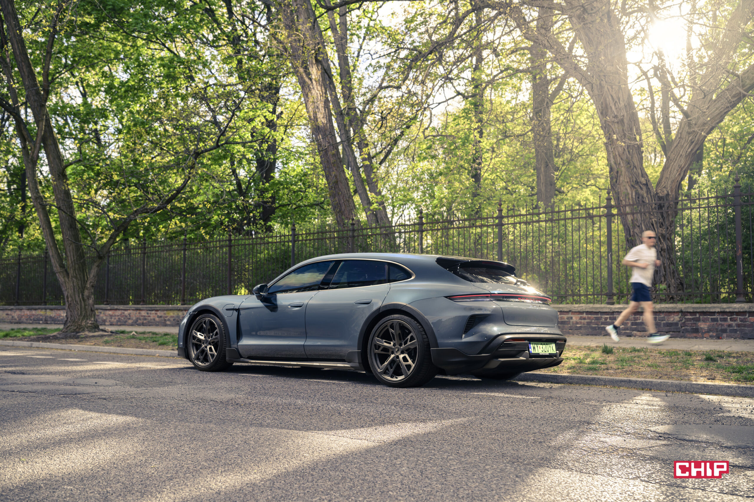 Test Porsche Taycan Turbo S Cross Turismo. Idealny performance wagon. Prawie