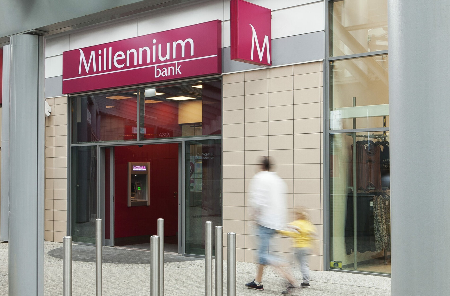 Bank Millennium stawia na nowoczesność. Coraz więcej spraw załatwimy jednym skanem
