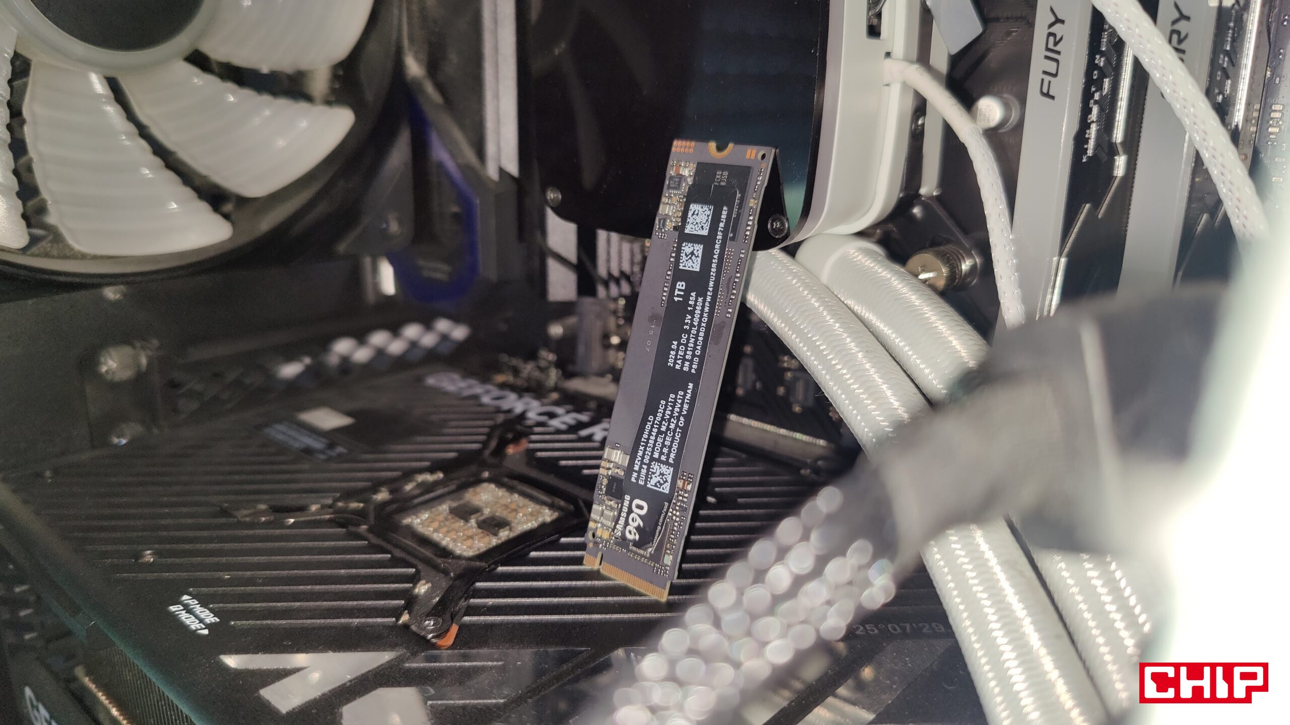 Test dysku Samsung 990 1 TB. Energooszczędność jest, a wydajność…