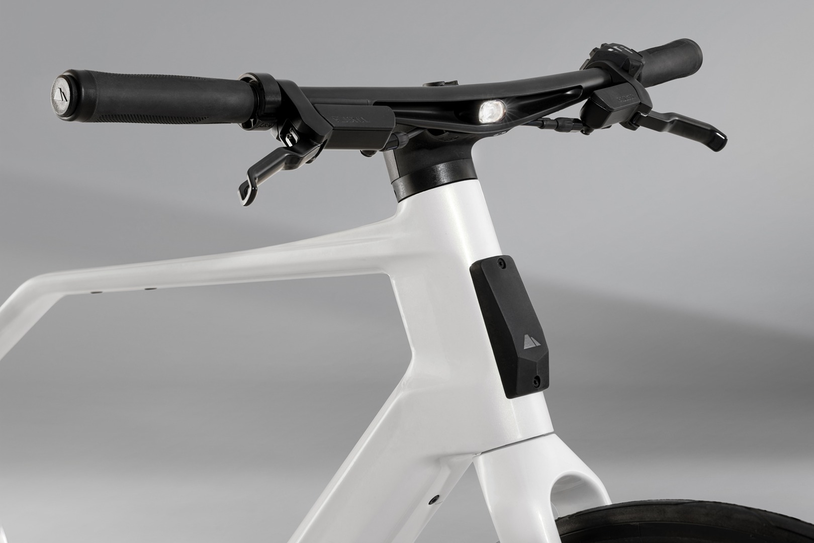 Rower zaczyna rozmawiać z samochodami. Canyon chce wyrwać cyklistów z martwego pola