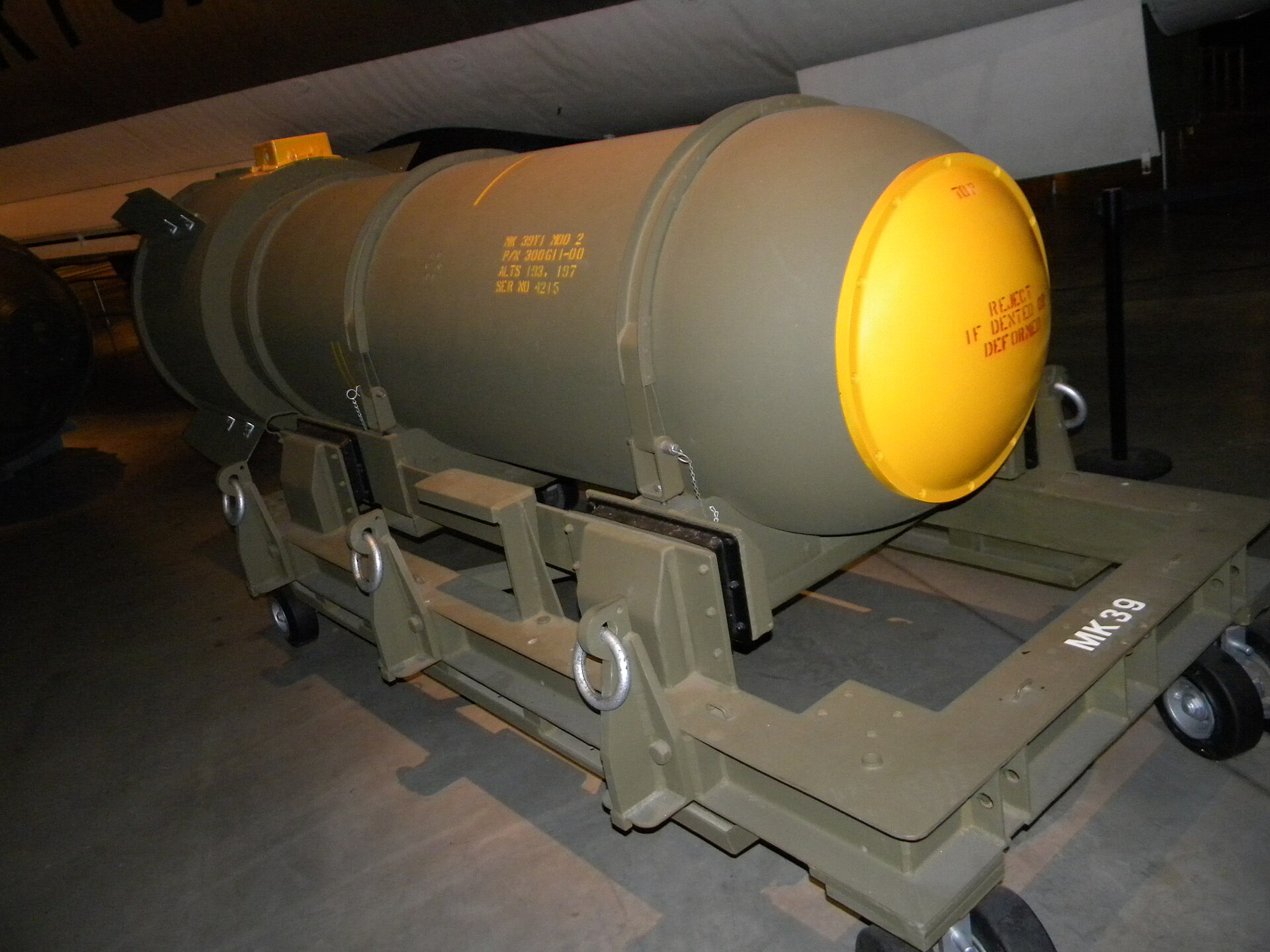 USA zrzuciły bombę wodorową same na siebie i choćby po sobie nie posprzątały