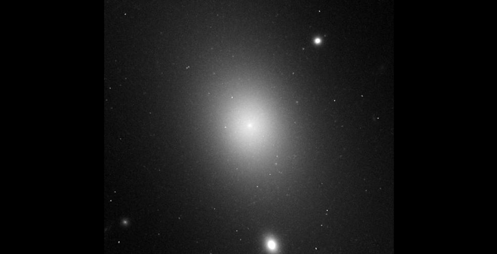 Największa znana nauce galaktyka jest tak ogromna, iż astronomowie musieli dwa razy sprawdzić wyniki pomiarów