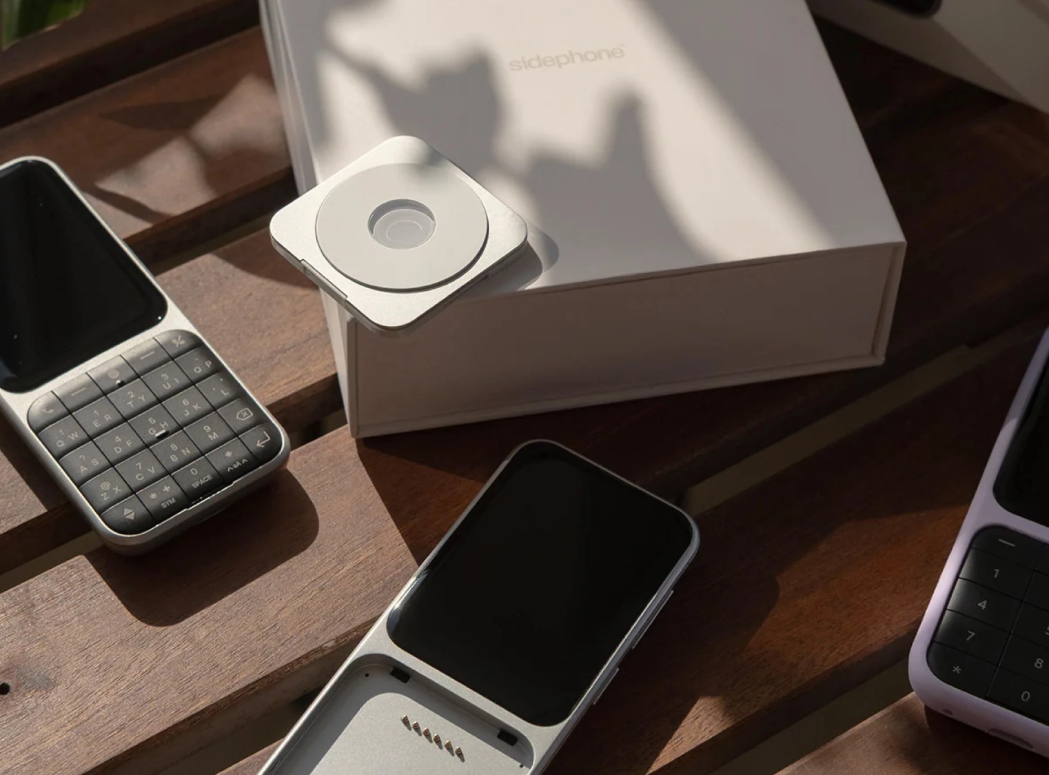 Sidephone udowadnia, iż cyfrowy detoks nie musi być nudny. Jeden telefon, wiele różnych opcji