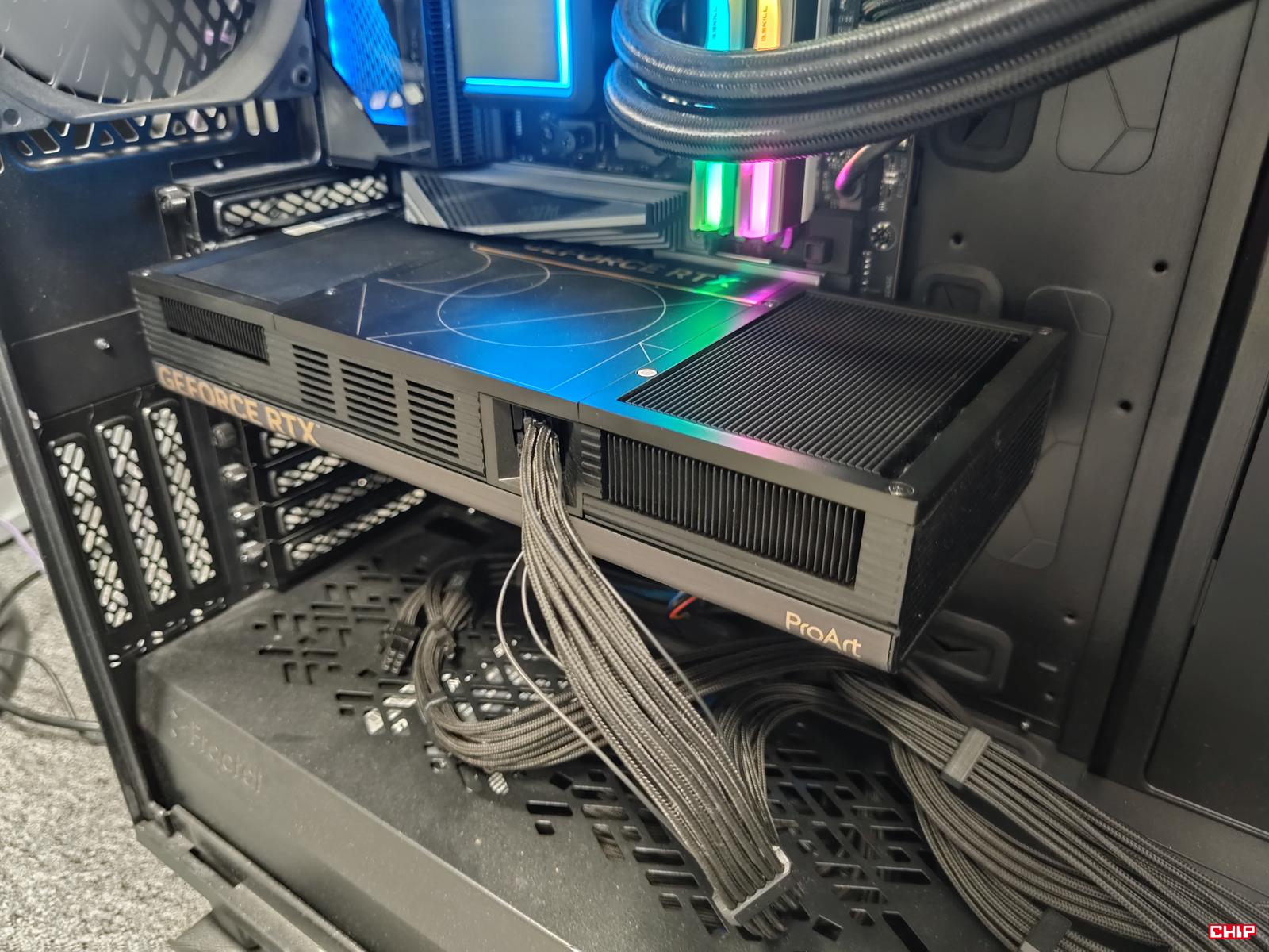 Test Asus GeForce RTX 5090 ProArt OC. Najwydajniejsza karta w kompaktowym wydaniu