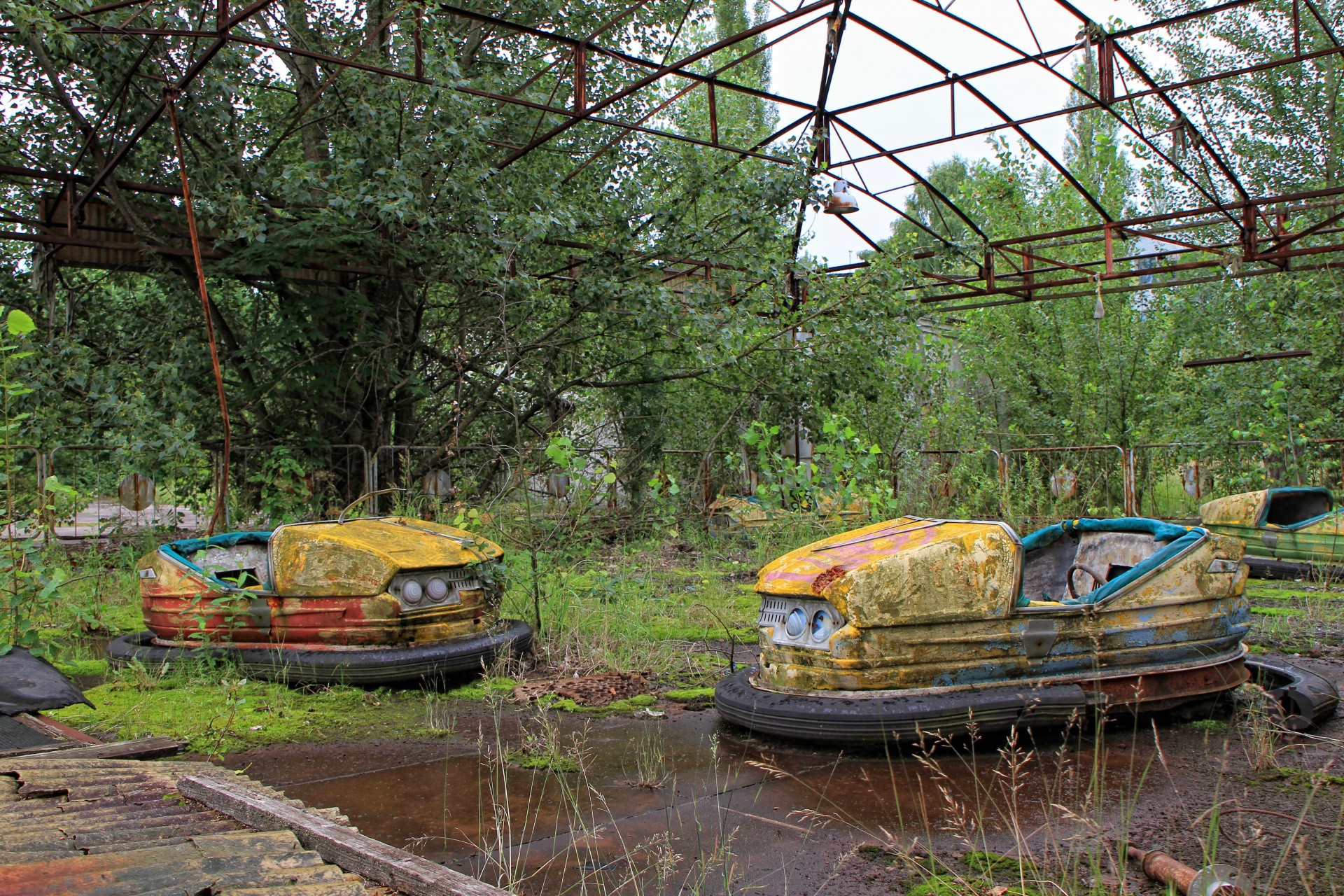Czarnobyl wciąż skrywa radioaktywne zagrożenie. Naukowcy sprawdzili tamtejsze cząstki