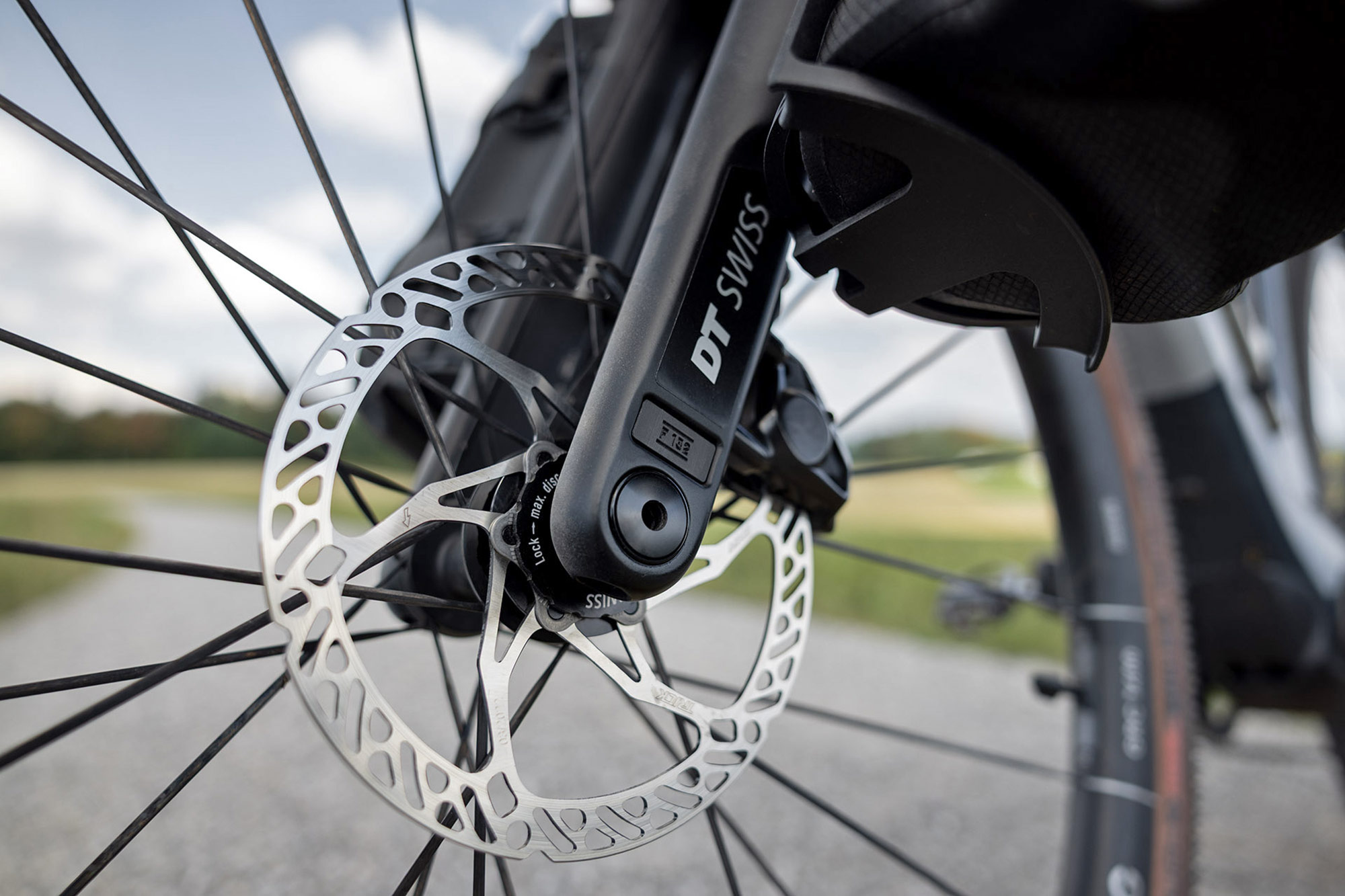 Gravel właśnie pożera MTB. Ten amortyzator za 5000 zł pokazuje, jak bardzo zmieniły się rowery