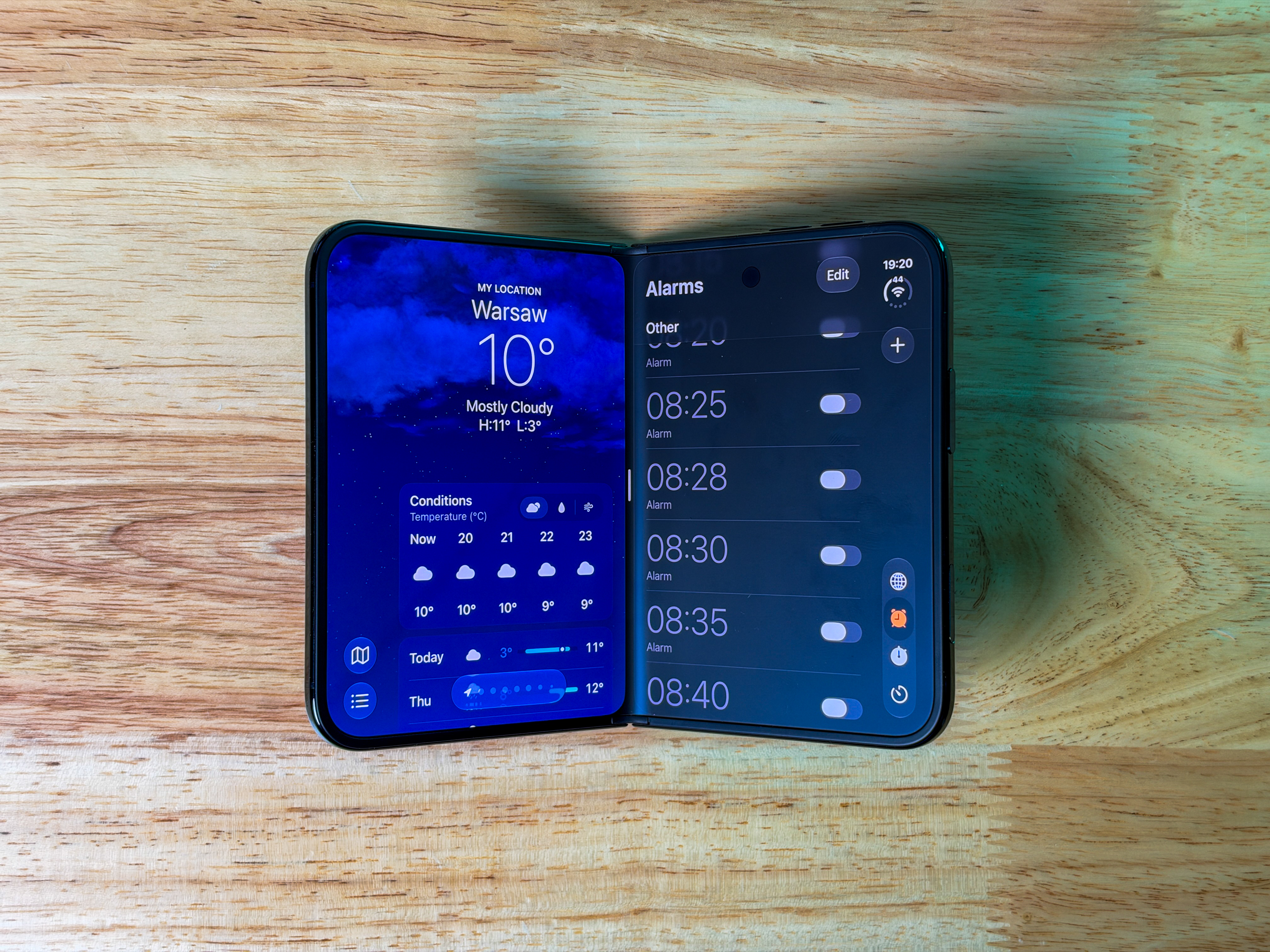 Klikanie w zawiasie i gorsza kontrola jakości? Apple ma spory problem z iPhone’em Duo tuż przed świętami
