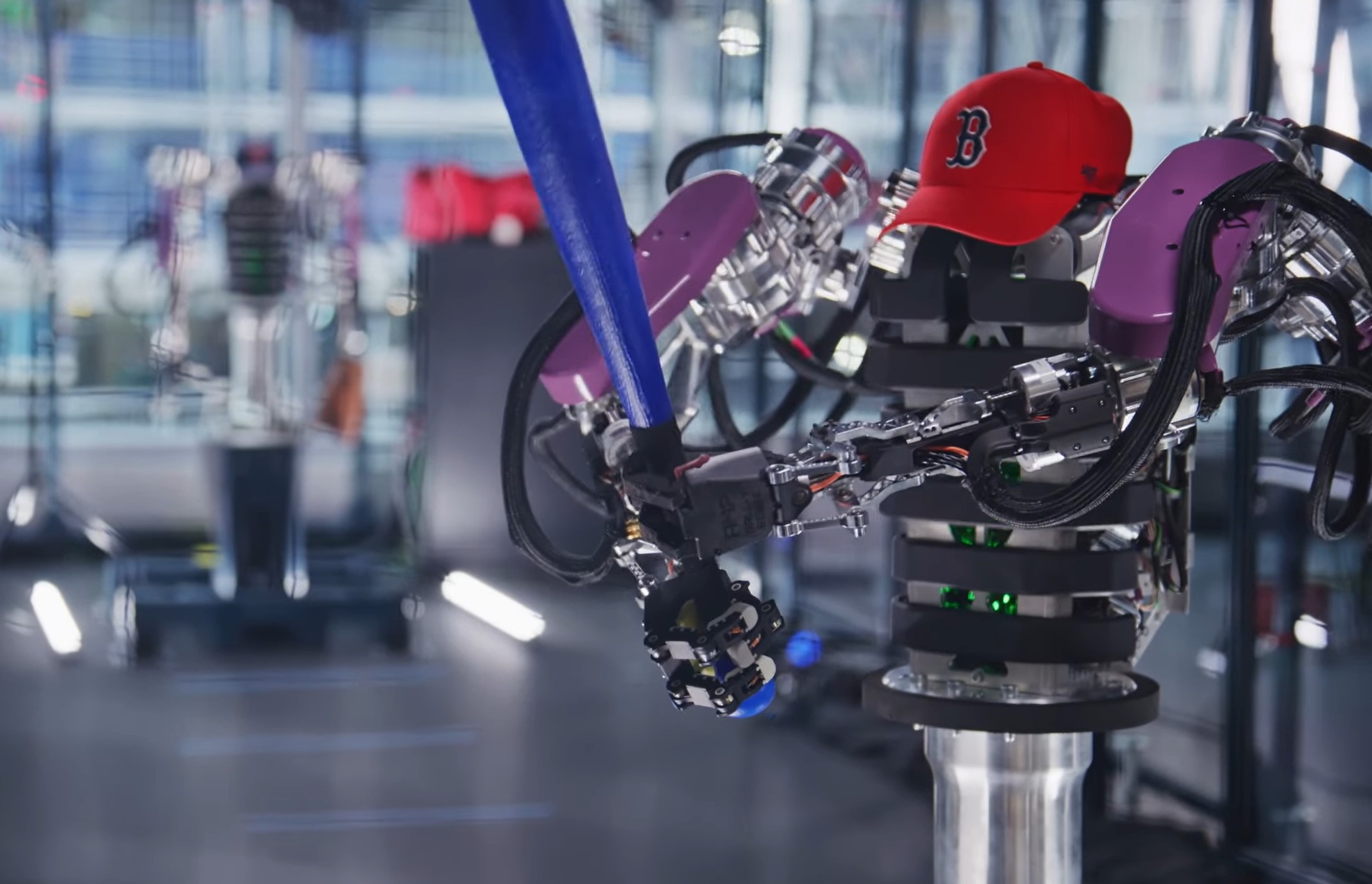 Przyjdzie robot i złoi nas baseballem. Jego prawdziwy przełom kryje się w ramionach